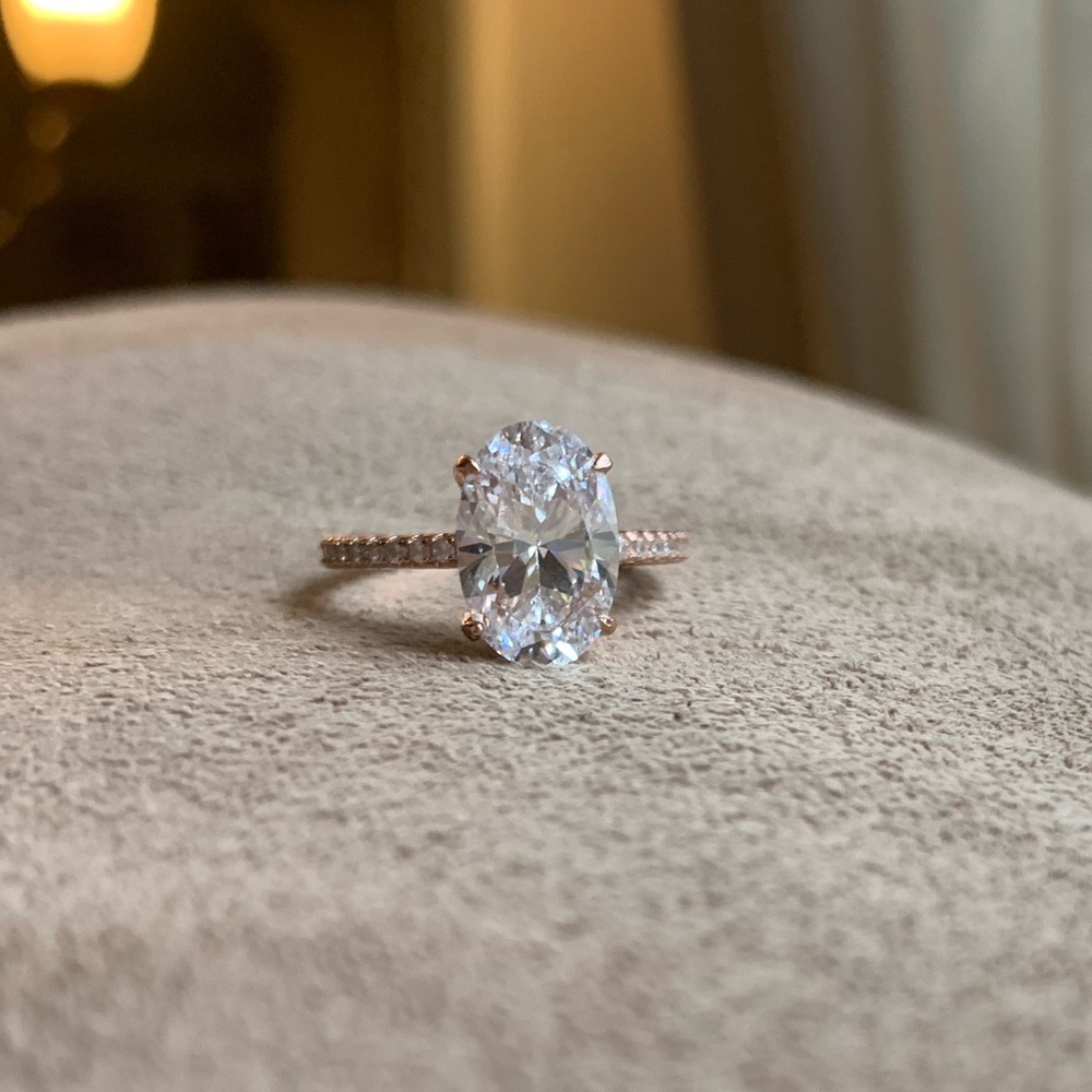 Everly Rings | The Lively Ring (4.7 Carat)